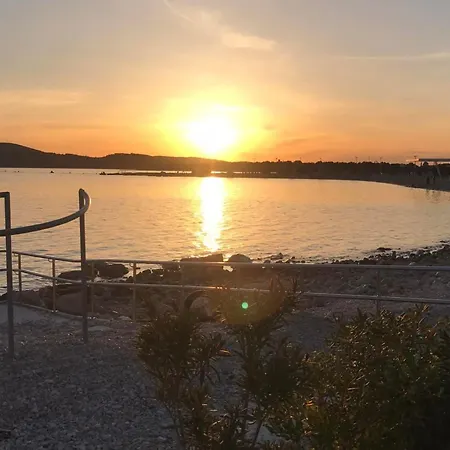 Belu - Two Bedroom With Sea View