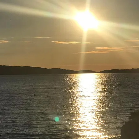 Apartment Belu - Two Bedroom With Sea View