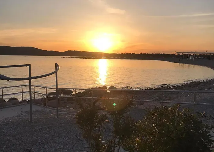 Belu - Two Bedroom With Sea View