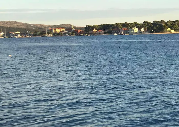 Belu - Two Bedroom With Sea View Apartman